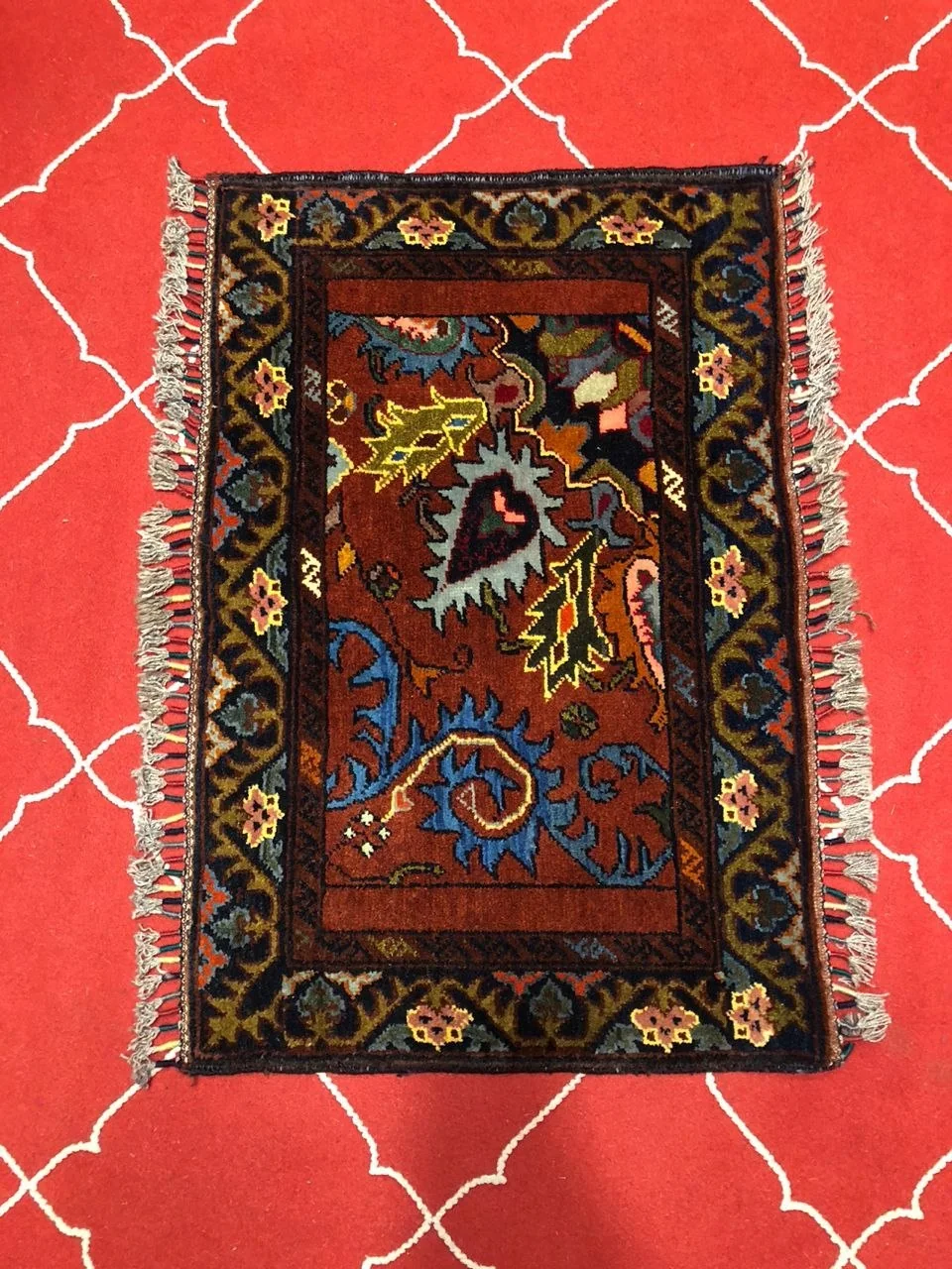 گلیم سرو مهر