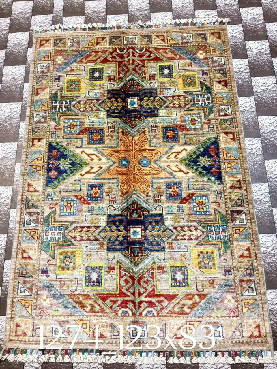 قالیچه هندسه آبان